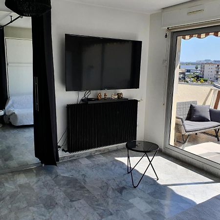 Superbe Appartement Plage Saint-Laurent Du Var Eksteriør billede